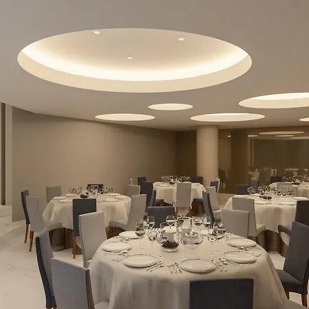 Hotel Center