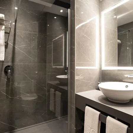 Center 4* Granada