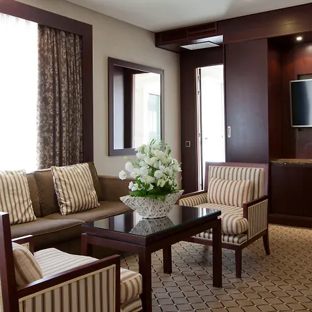 Center Hotel 4*
