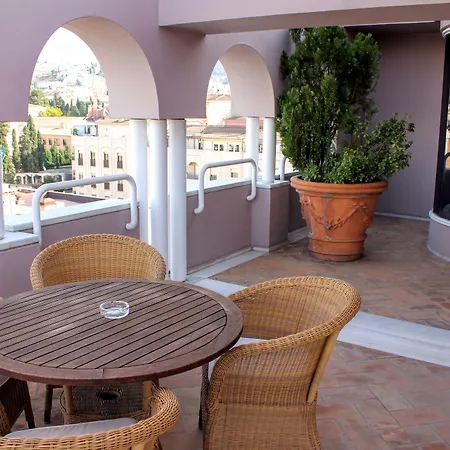 Center Hotel 4*