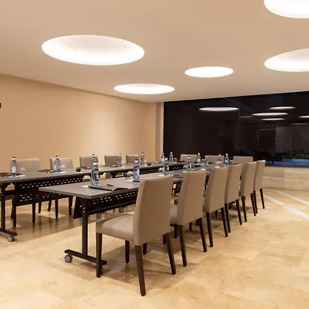 Center Hotel