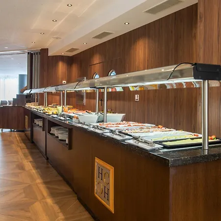 Center Hotel 4*