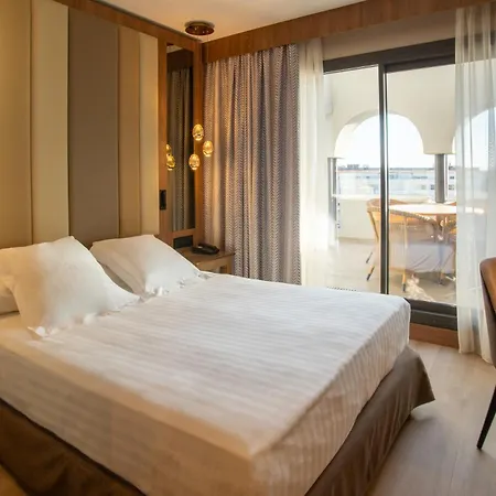 Hotel Center 4*