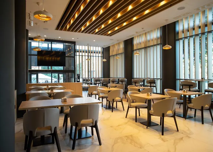 غرانادا سنتر فندق 4*