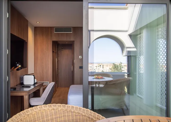 غرانادا سنتر فندق