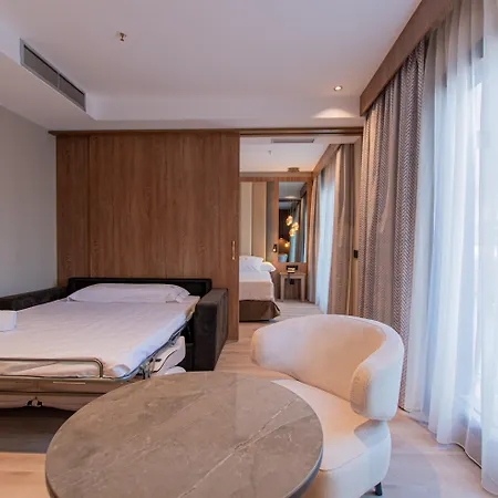 Hotel Center