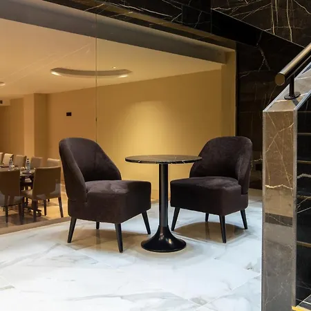 Center Hotel 4*