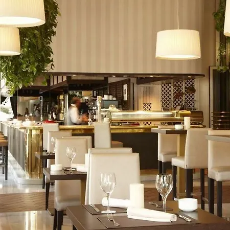 Center Hotel 4*